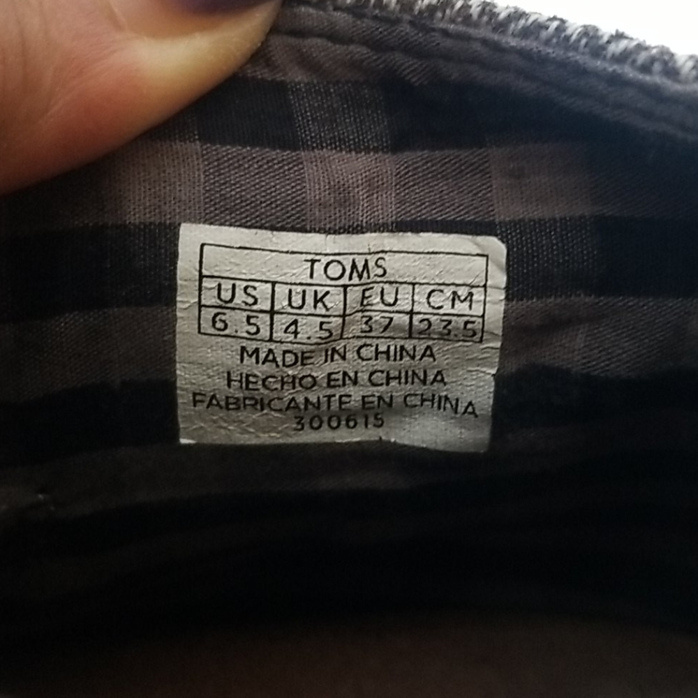 Toms - Picture 5 of 7